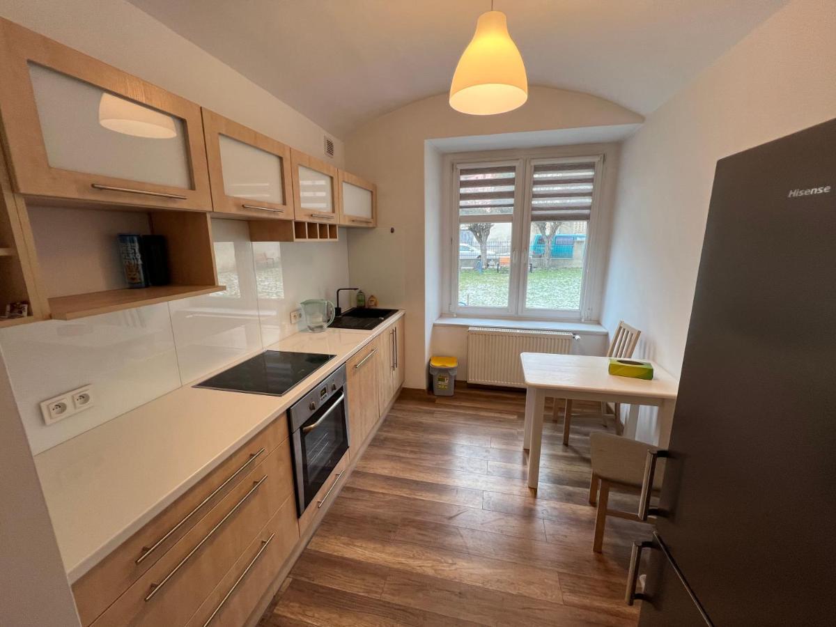 Апартаменты Apartament 3 Pokojowy Z Parkingiem Зомбковице-Слёнске Экстерьер фото