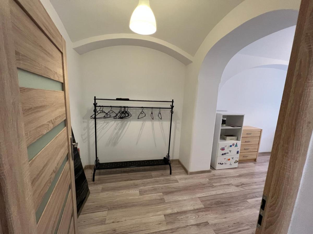 Апартаменты Apartament 3 Pokojowy Z Parkingiem Зомбковице-Слёнске Экстерьер фото